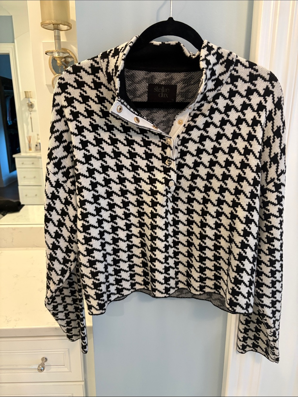 Stella Dux Black & White Houndstooth Snap-Neck Knit Top